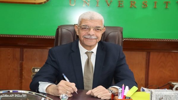 الدكتور أحمد القاصد