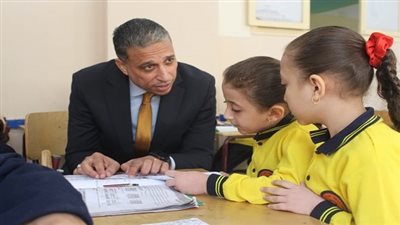 مدير تعليم الجيزة يطلق قرارات هامة لتحقيق الانضباط المدرسي