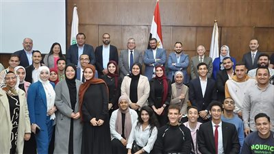 بمشاركة 9 فرق.. تجارة عين شمس تطلق مسابقة الابتكار وريادة الأعمال داخل الكلية 