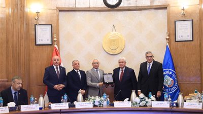 جامعة المنوفية تفوز بالمركز الثالث فى مسابقة أفضل جامعة صديقة للبيئة