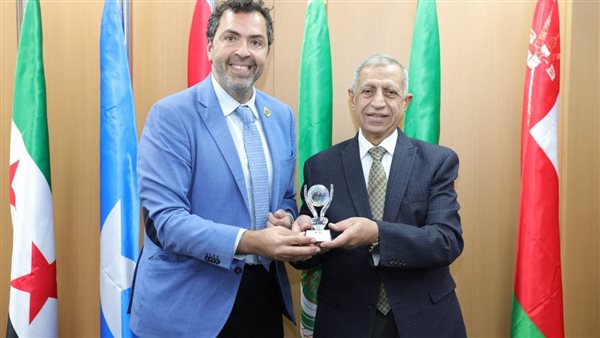 رئيس الأكاديمية العربية