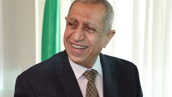 رئيس الأكاديمية العربية