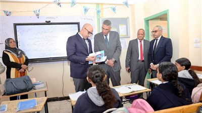 وزير التربية والتعليم يتفقد مدارس إدفو بأسوان لمتابعة الدراسة