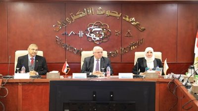 وزير التعليم العالي يطلق رؤية جديدة لمعهد بحوث الإلكترونيات 