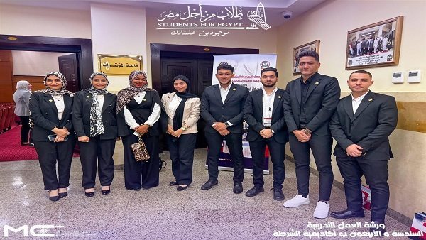 طلاب جامعة عين شمس