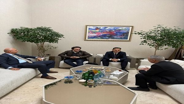 وزير الثقافة يزور