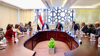 وزير التربية والتعليم يطلق حملة طفل متوازن بالصحة النفسية