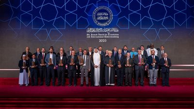 رئيس جامعة سوهاج يهنئ أحد باحثيها بالفوز بجائزة الشيخ حمد للترجمة والتفاهم الدولي 2025