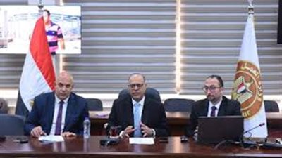 محمد جبران يحدد ساعات العمل بالمنشآت الصناعية بحد أقصى 8 ساعات يوميًّا 