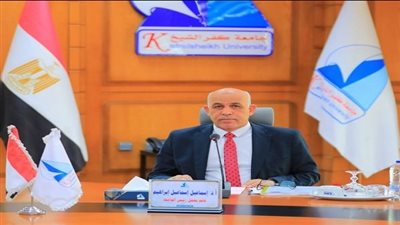 جامعة كفر الشيخ تجسد الوحدة الوطنية بتهنئة البابا تواضروس بعيد الميلاد