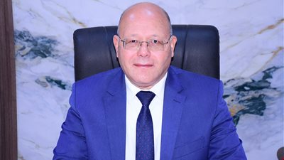 جامعة سوهاج تصرف مكافأة 2000 جنيه للعاملين تقديرًا لجهودهم