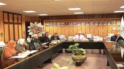 صندوق التكافل الاجتماعي داخل جامعة أسيوط يدعم الطلاب في سداد الرسوم والإعانات