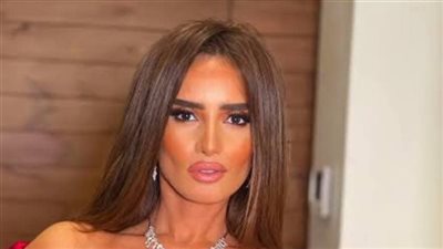  الفنانة زينة