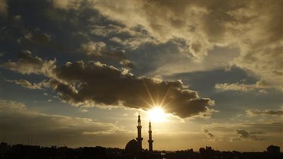 آذان الفجر الآن.. تعرف على مواقيت الصلاة اليوم