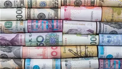 أسعار العملات اليوم.. ارتفاع الدولار واليورو والجنيه الإسترليني مقابل الجنيه المصري