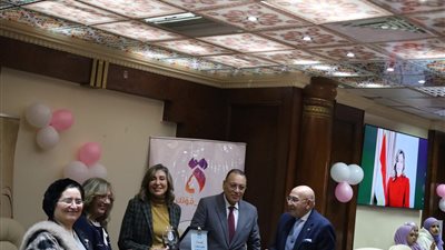 جامعة 6 أكتوبر تكرم رموز المرأة المصرية في احتفالية كبرى