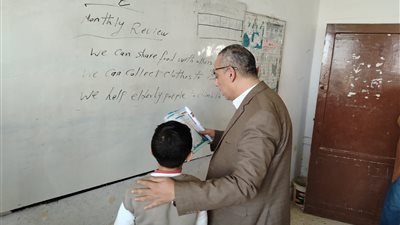 الدكتور ياسر محمود يرسخ الانضباط بزيارات حازمة لمدارس 
