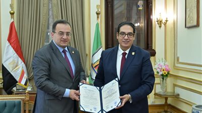 رئيس جامعة القاهرة: اعتماد معمل البحوث الزراعية خطوة هامة نحو التميز الأكاديمي العالمي