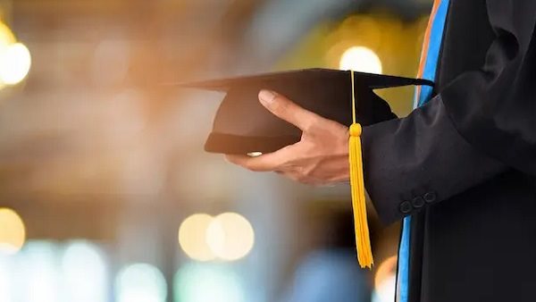 الدرجات المهنية في الجامعات    