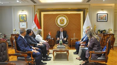 وزير التعليم العالي يفتح آفاق تعاون أكاديمي مع جامعة بورنموث البريطانية