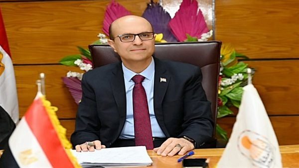 الدكتور أحمد المنشاوي رئيس جامعة أسيوط    