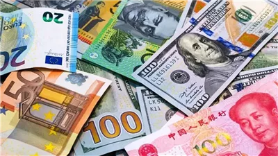 أسعار العملات العربية والأجنبية اليوم الأحد 10 مايو 2026 في البنوك