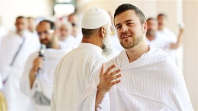 هل يجوز الإحرام قبل الميقات؟ والأوقاف تحدد النطاق الجغرافي للنسك