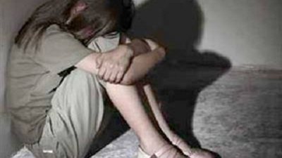 تلميذة تروي تفاصيل الإعتداء الجنسي عليها في حمام المدرسة