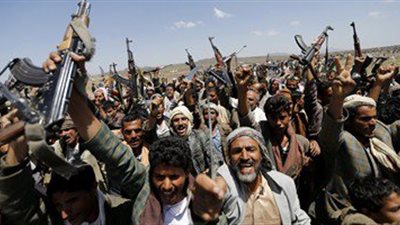 شباب صنعاء يتظاهر ضد الحوثيين 

