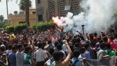 شماريخ الوايت نايتس تشعل جامعة القاهرة