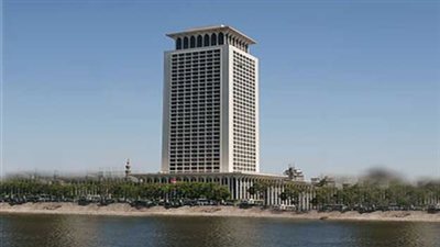 الخارجية تحصر عدد المصريين القادمين من ليبيا جوًا وبرًا
