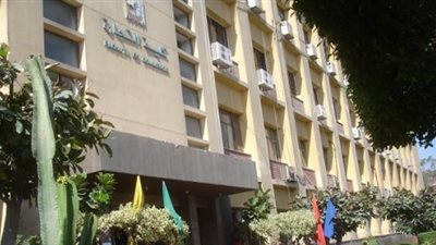 21 مارس.. امتحانات الميدترم بِتجارة عين شمس

