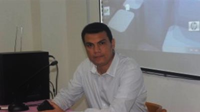 جامعة قناة السويس تهنئ نقيب صيادلة الإسماعيلية الجديد