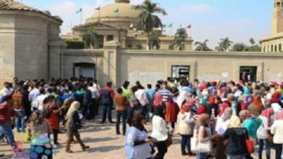 الوايت نايتس يشعل جامعة القاهرة بالشماريخ..ويتوعد : الدم ثمنه الدم