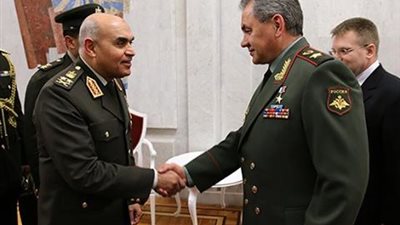 إستقبال رسمى لوزير الدفاع المصرى بروسيا ومباحثات عسكرية رفيعة المستوى بين البلدين.