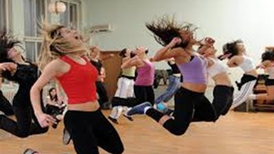 تخلصي من الكرش.. برقصة زومبا