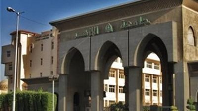القبض علي معيدة داخل جامعة الازهر وبحوزتها قنابل والعاب نارية