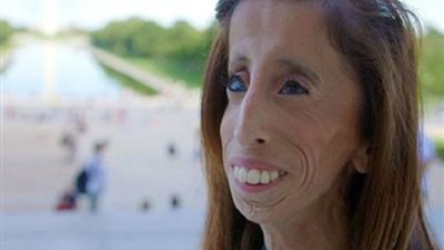 أقبح امرأة تتحدى الساخرين..