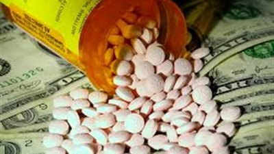 ضبط مدرس بأقراص مخدرة  باسيوط 
