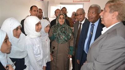 محافظ الإسماعيلية يعطي اإشارة البدء في توسعة مدرسة الكيلو 15 بتكلفة 2.8 مليون جنيه