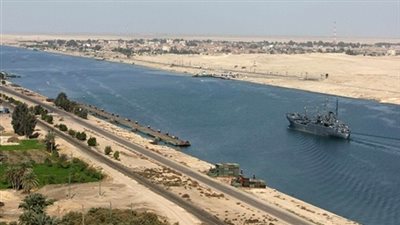 صيدلة عين شمس تزور قناة السويس 20 أبريل