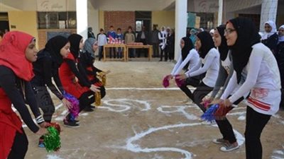 تكريم الام المثالية و المعلم المثالية بمدرسة المروه الاعداديه بالخارجه