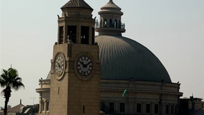 جامعة القاهرة : رعاية طلاب الجامعة الموهوبين فى البحث العلمى