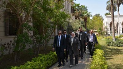 الرافعي  لمعلمي الاجر ..من يقوم بالتزوير لايصلح ان يكون معلما ..وسيتم تعيين من تتوافر فيه الشروط