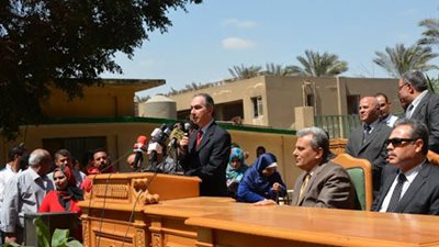 محافظ الجيزة: نتعاون مع جامعة القاهرة في محو الأمية