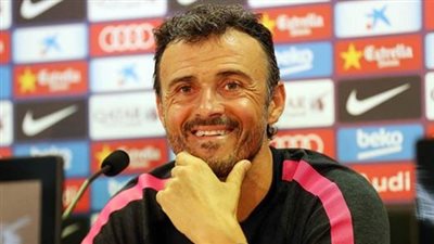 برشلونة يفاجئ مدربه بقرار جرئ
