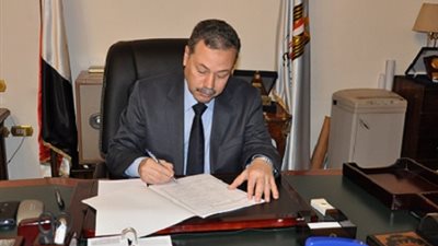 معاونو الوزير بعد اقالتهم : نطالب بلقاء 