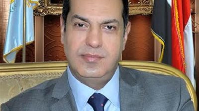 محافظ أسيوط يطالب رؤساء المدن بتقييم المسؤلين بالقرى لاستبعاد المقصرين