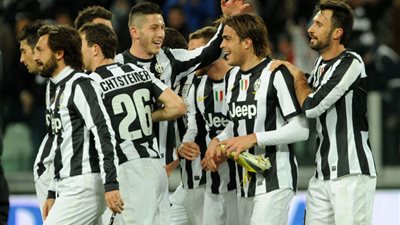 السيدة العجوز مازالت قادرة على الانجاب باقصاء 