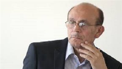 محمد صبحي : يجب ان نهتم بالمعلم ونوقف التعليم لمدة 5 سنوات